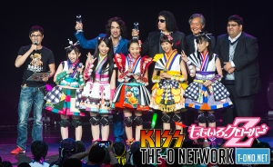 Backstage Interview with Momoiro Clover Z & KISS @ Anime Expo 2015