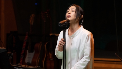 Hikaru Utada Live Sessions from Air Studios Now Available for Streaming on Netflix!